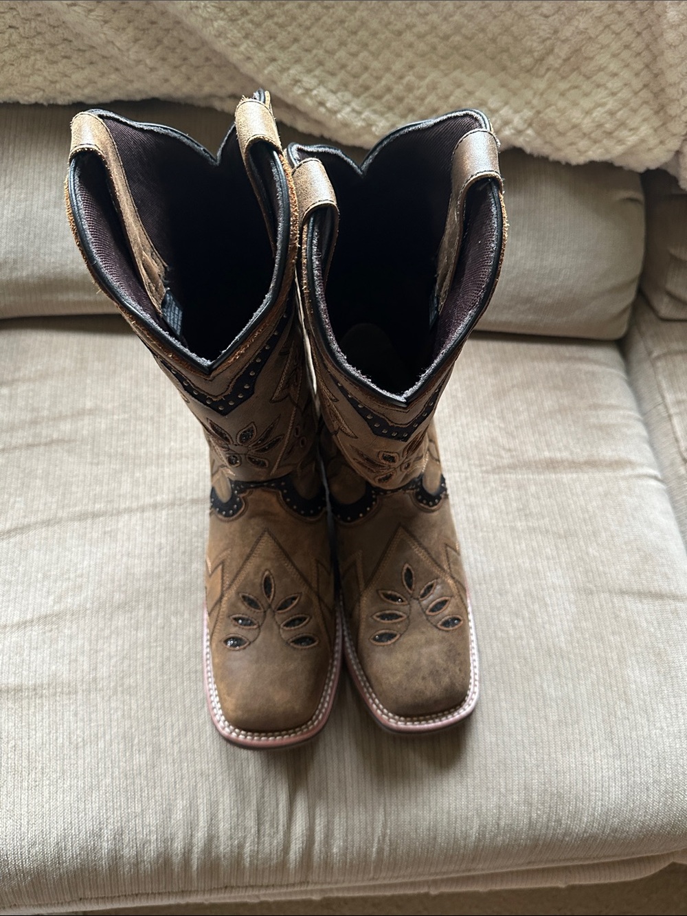LAREDO WOMEN'S BOUQUET WESTERN PERFORMANCE BOOTS - BROAD SQUARE TOE